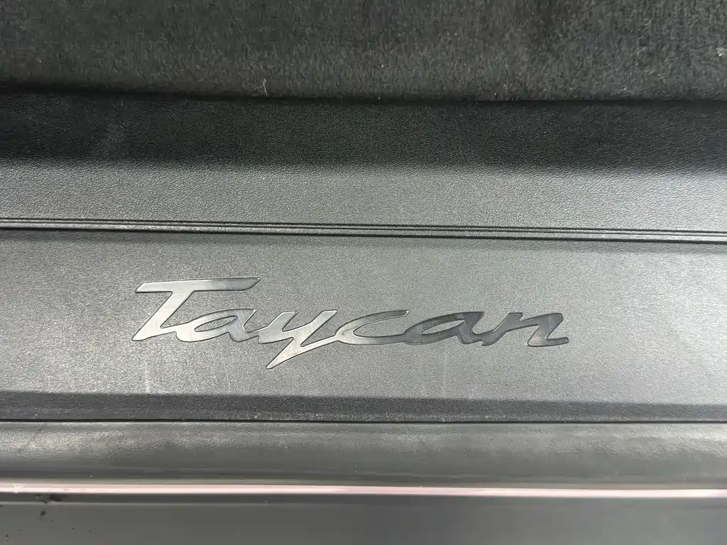 PORSCHE TAYCAN