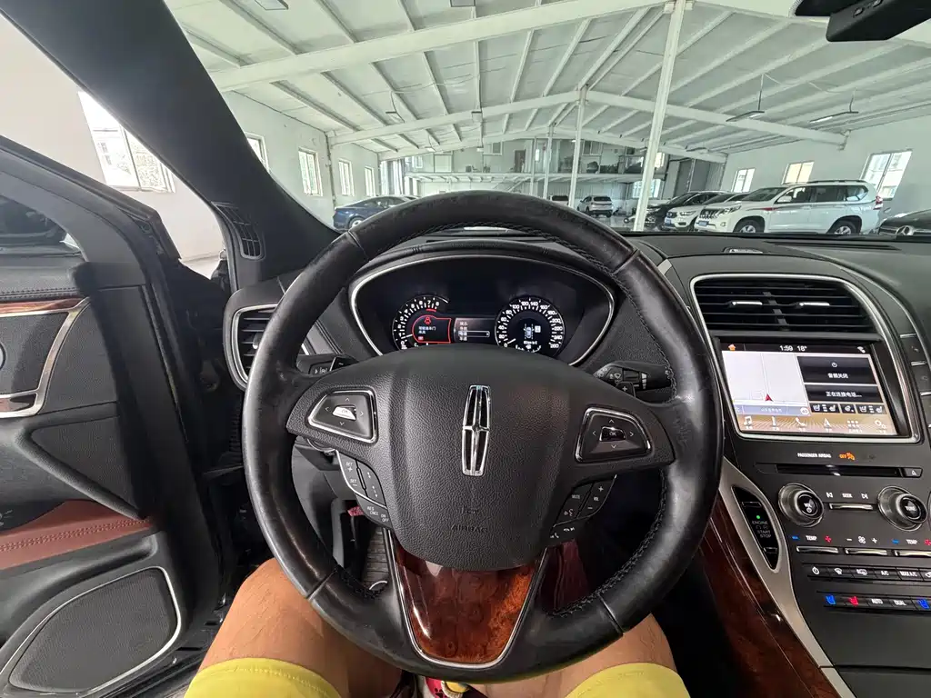 Lincoln MKX — миниатюра 11