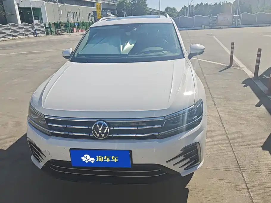 Volkswagen Tiguan L PHEV — миниатюра 2
