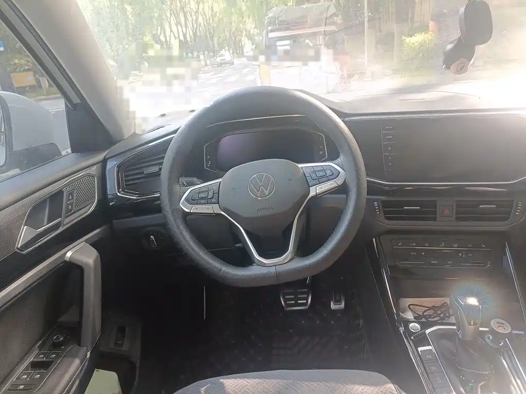 Volkswagen X — миниатюра 11