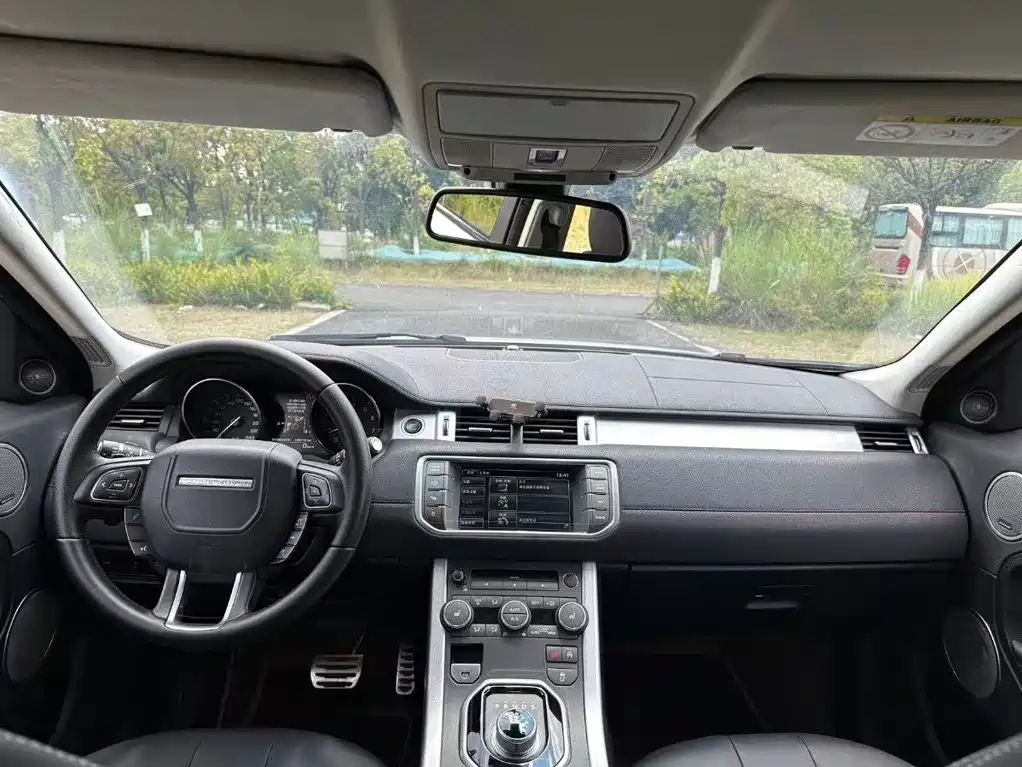 Land Rover Evoque (Import) — миниатюра 5