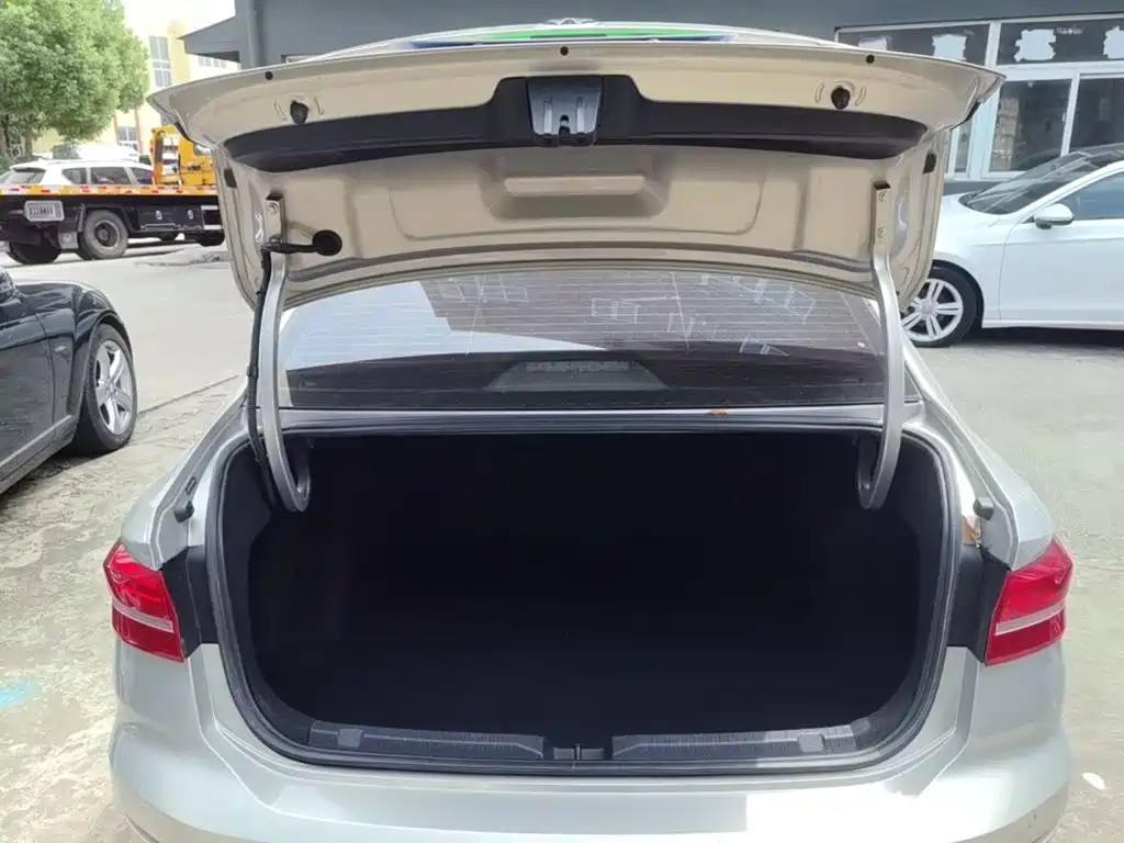 Volkswagen Lavida — миниатюра 19