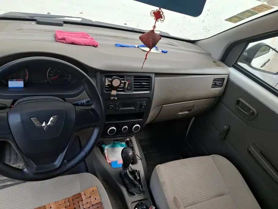 Wuling Rongguang V — миниатюра 13