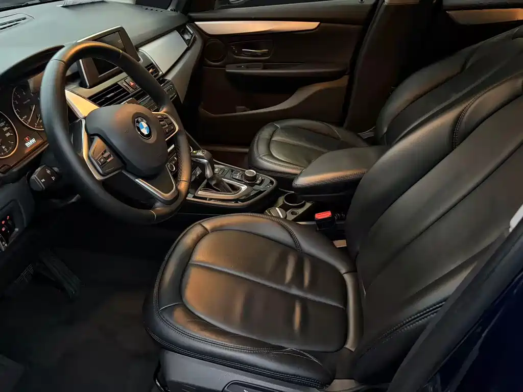 BMW 2 серии 2 2016 218i Fashion