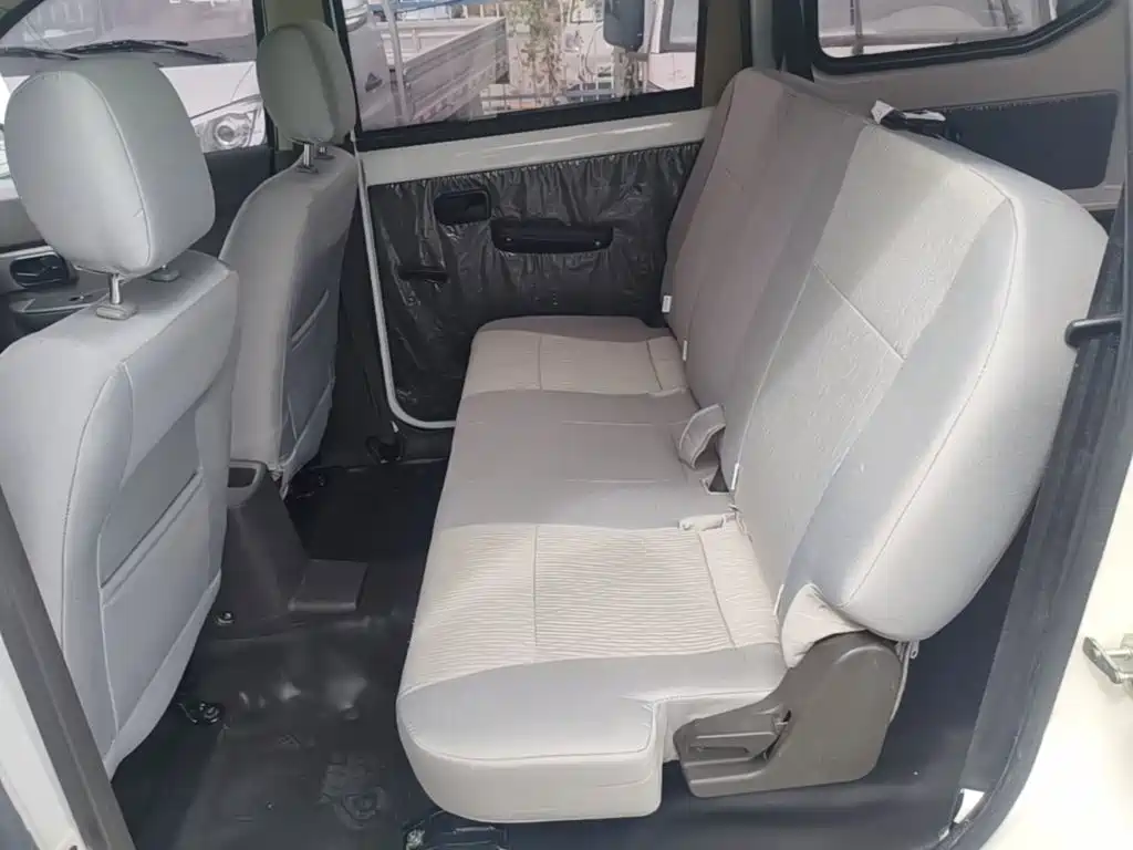 Wuling Hongguang — миниатюра 17