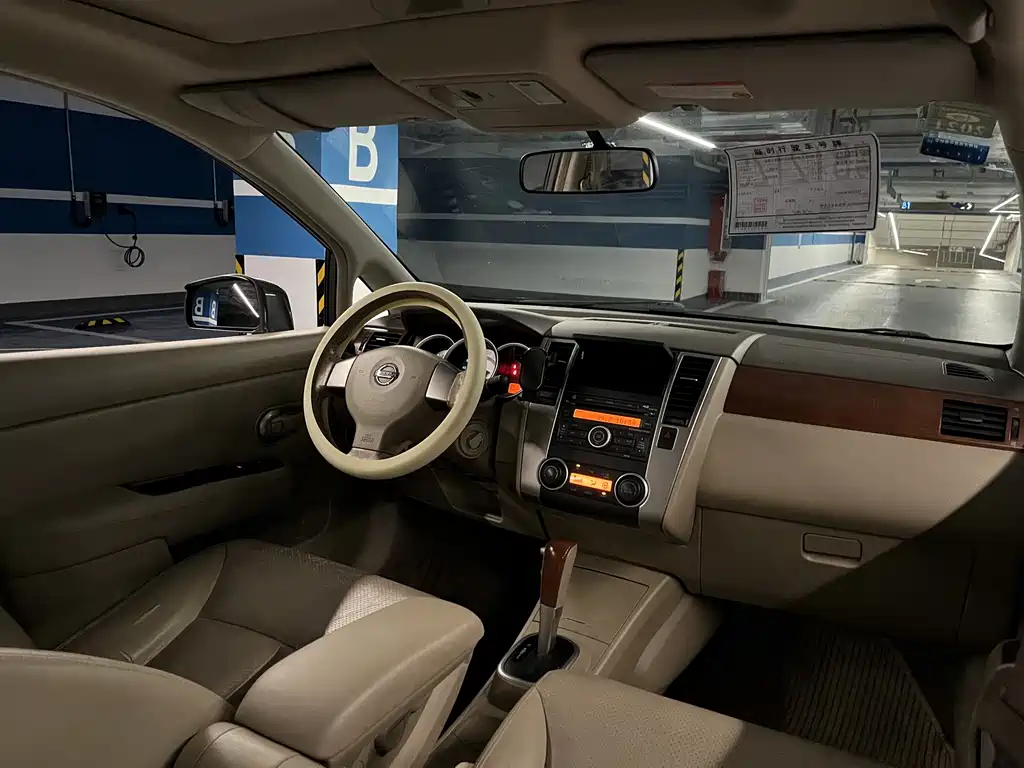 Nissan Tiida — миниатюра 19