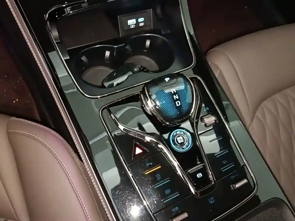 BYD Han — миниатюра 14