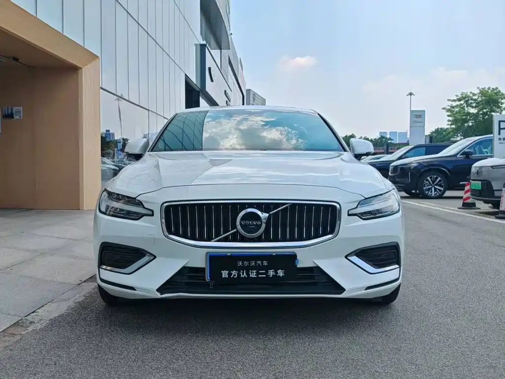 Volvo S60 — миниатюра 2