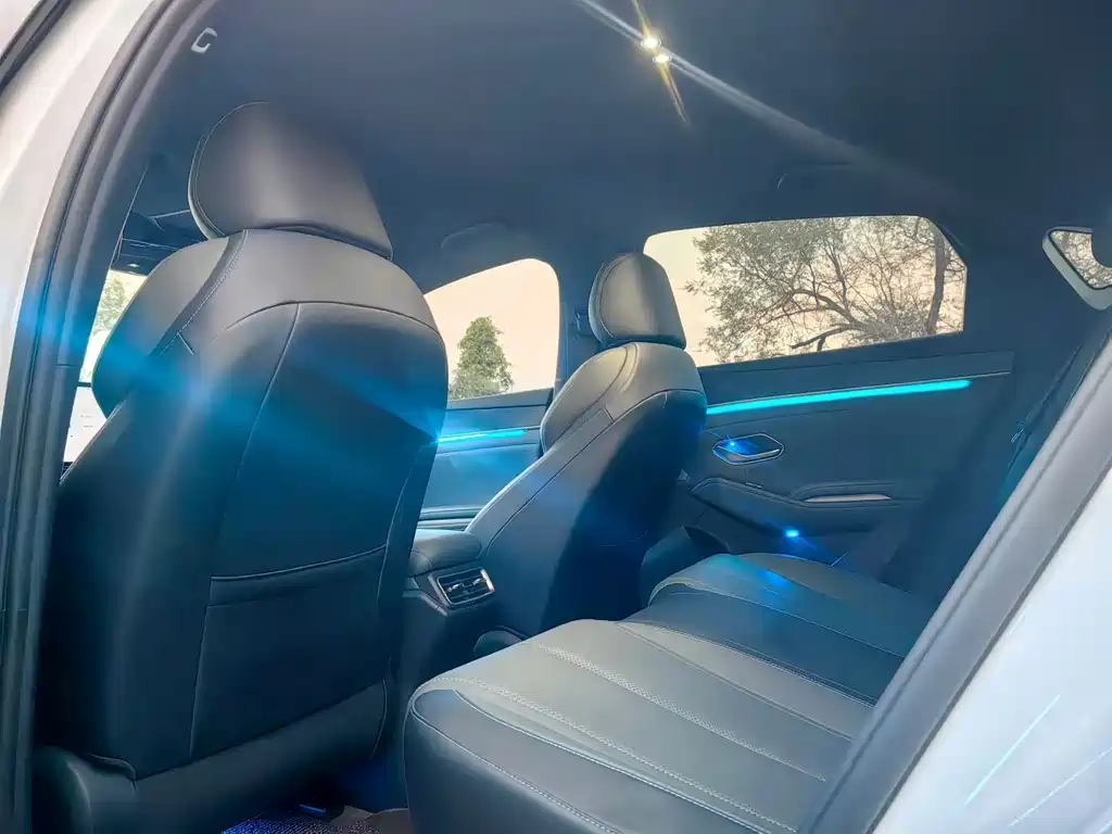 BYD Qin L — миниатюра 9