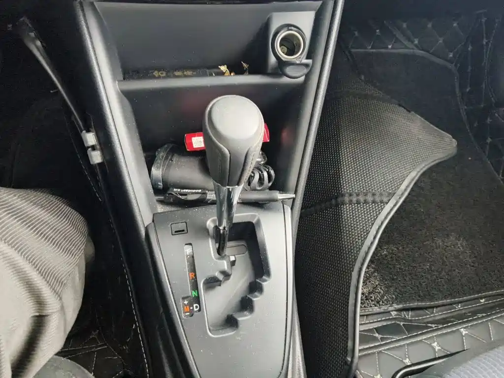 Toyota Yaris L — миниатюра 10