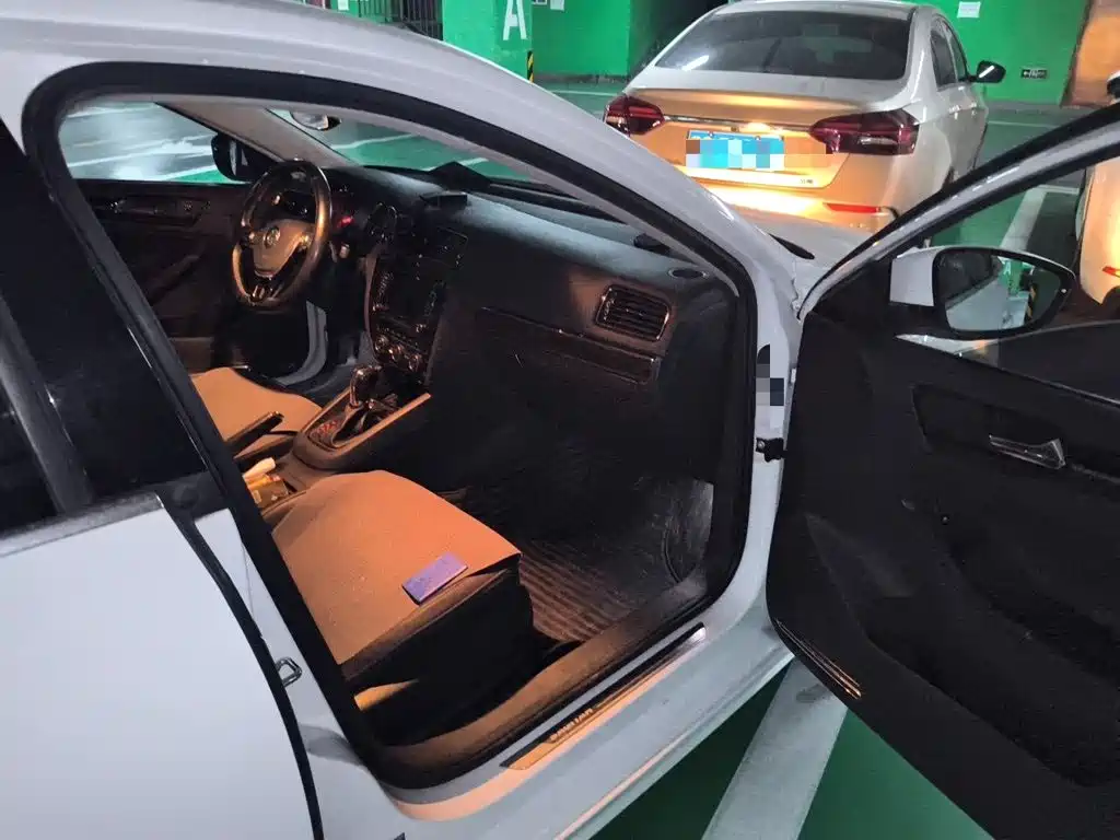 Volkswagen Sagitar — миниатюра 19