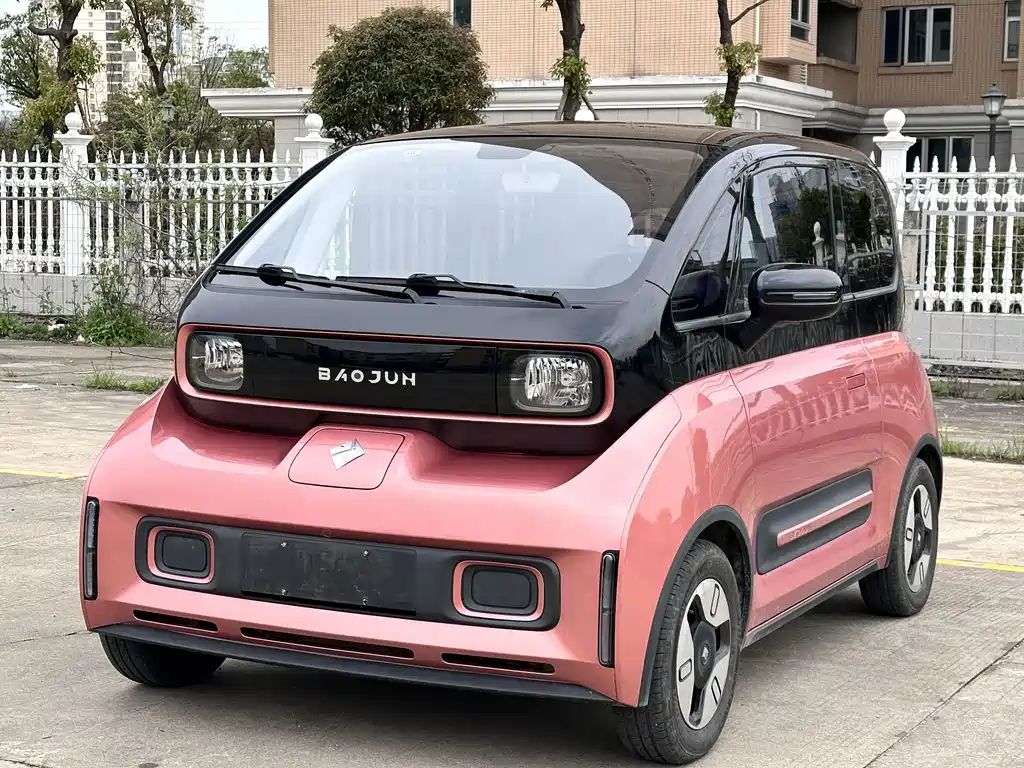 Baojun E300 2020