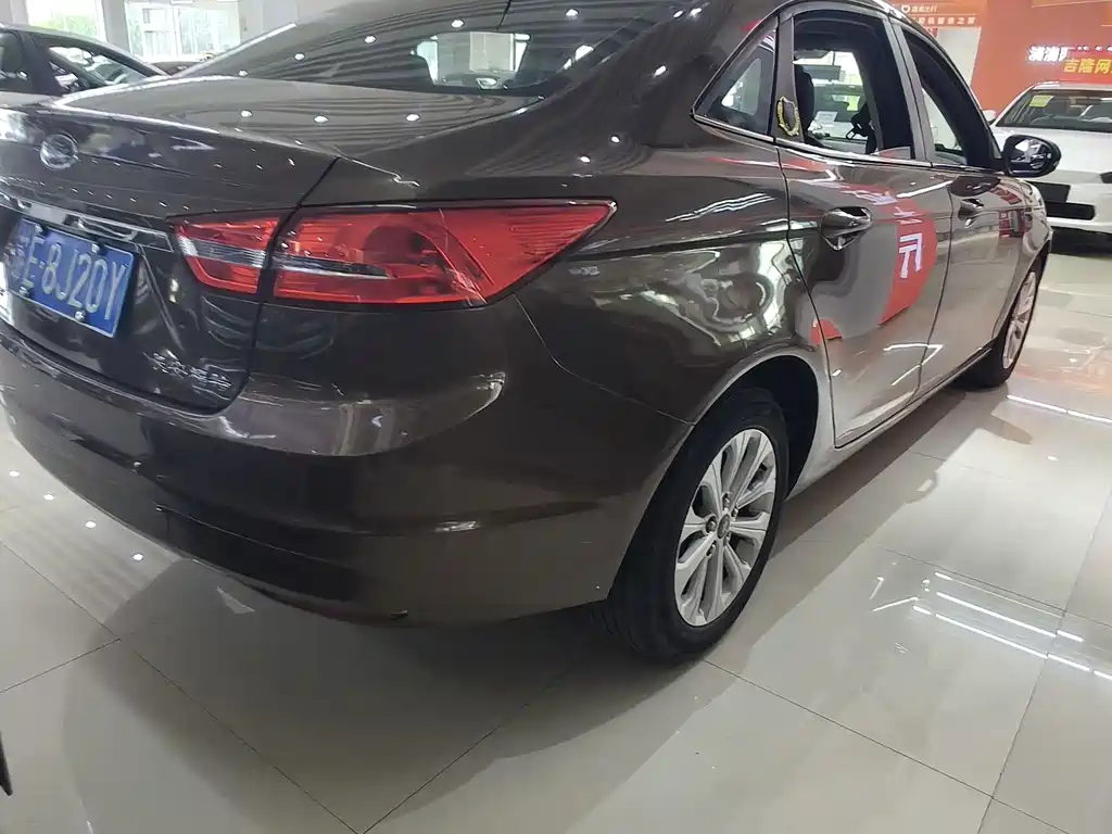Ford Escort 2015 1.5L AT Fashion