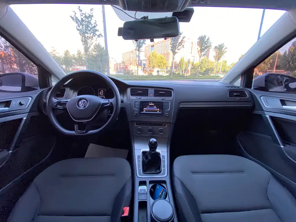 Volkswagen Golf — миниатюра 5