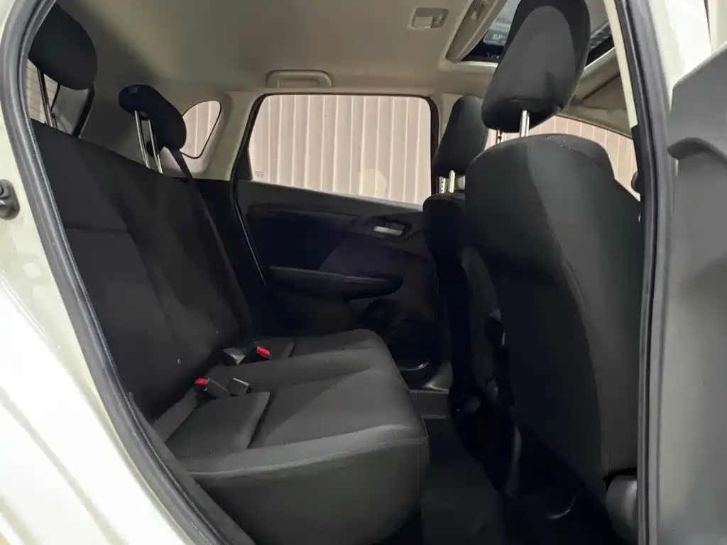 Honda Fit — миниатюра 16