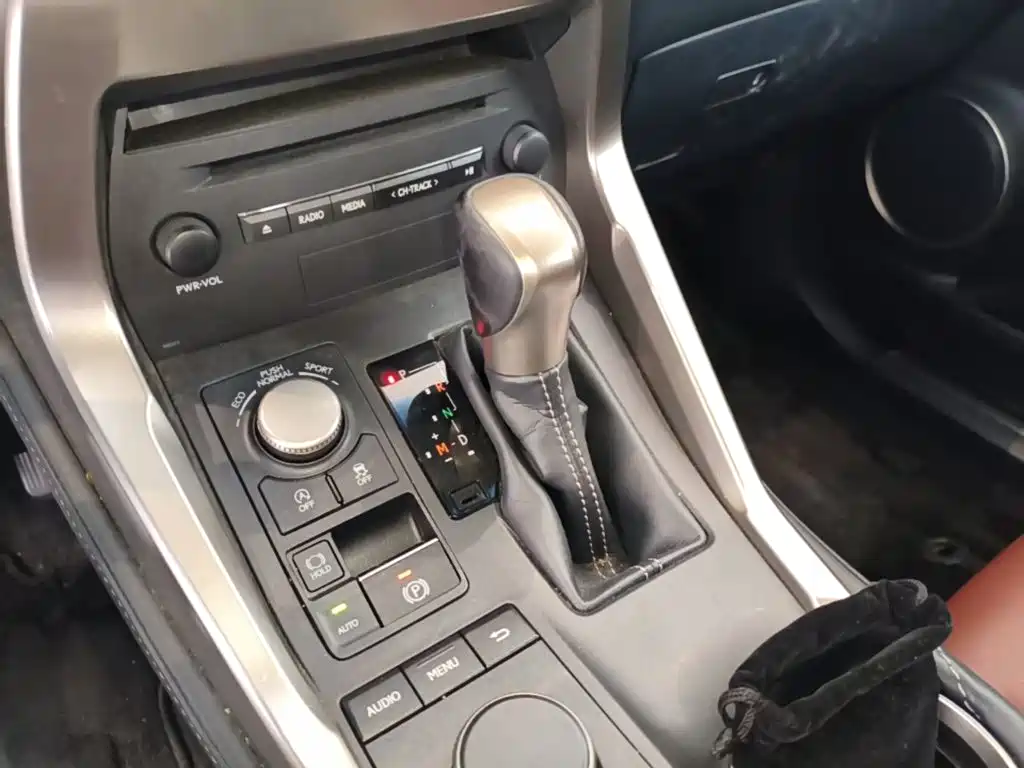 Lexus NX — миниатюра 19