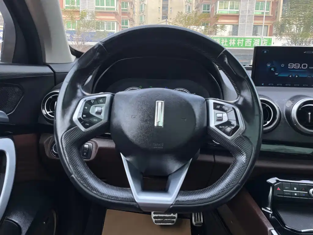 Wey Wey VV7 — миниатюра 13