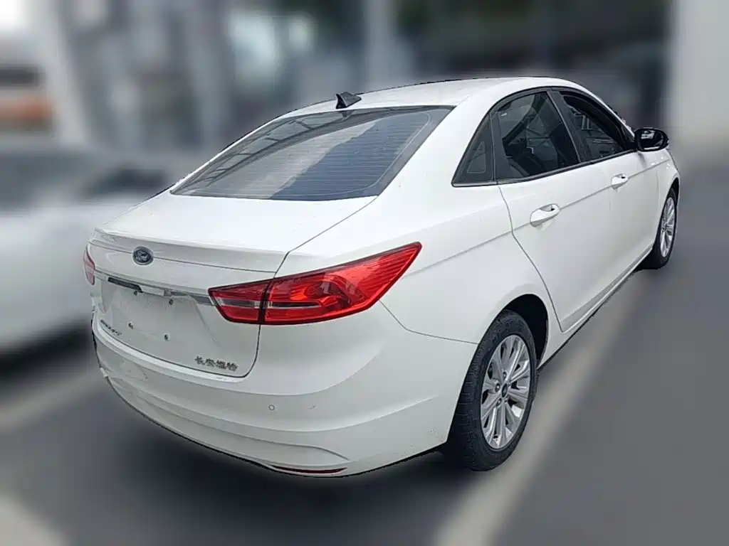 Ford Escort — миниатюра 10