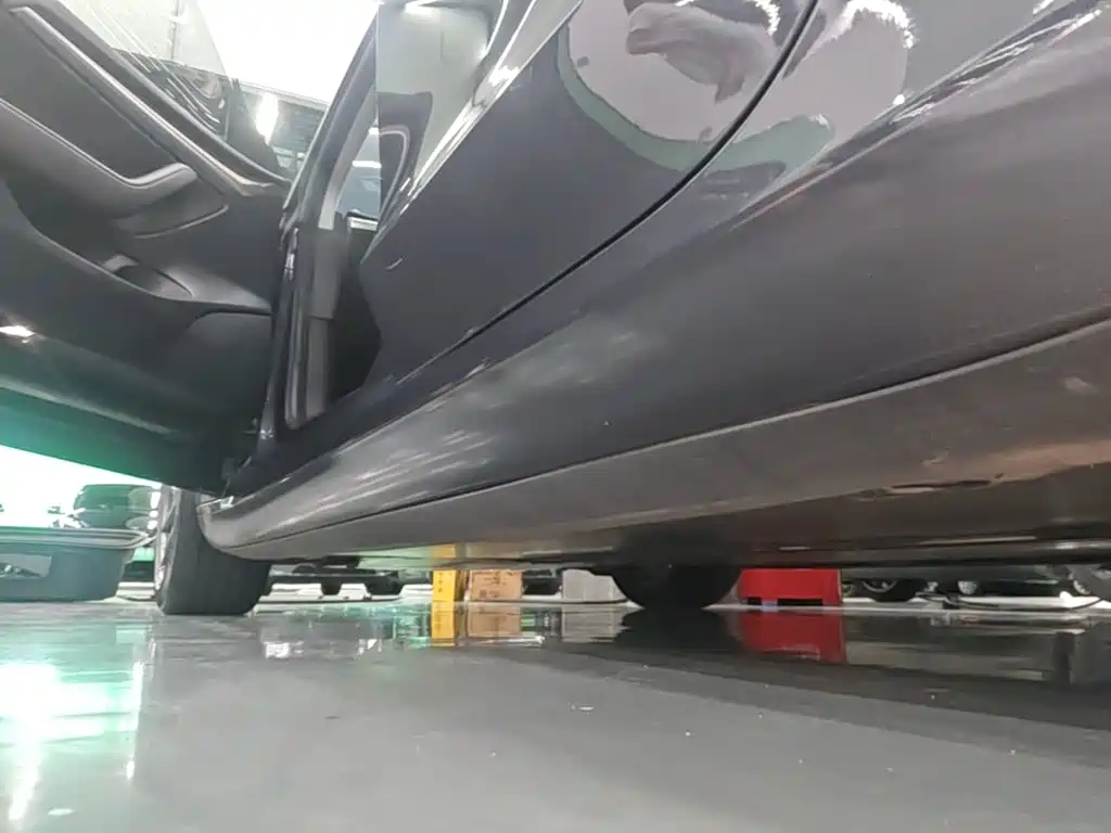 Tesla Model 3 — миниатюра 22