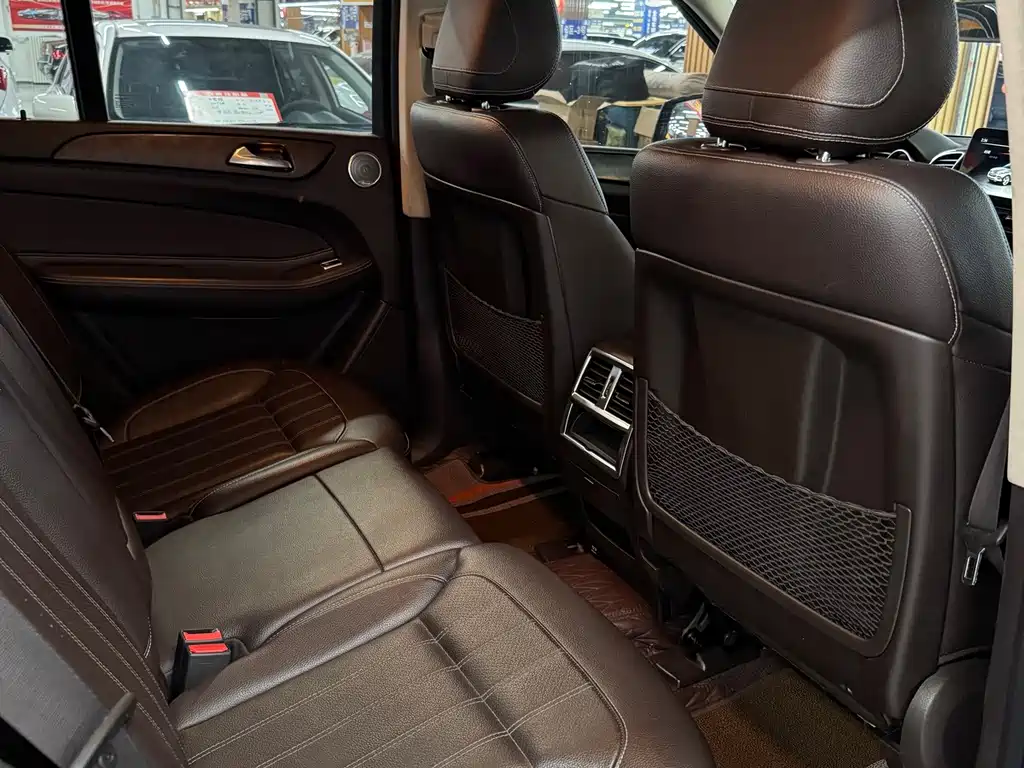 Mercedes-Benz GLE (Import) — миниатюра 8