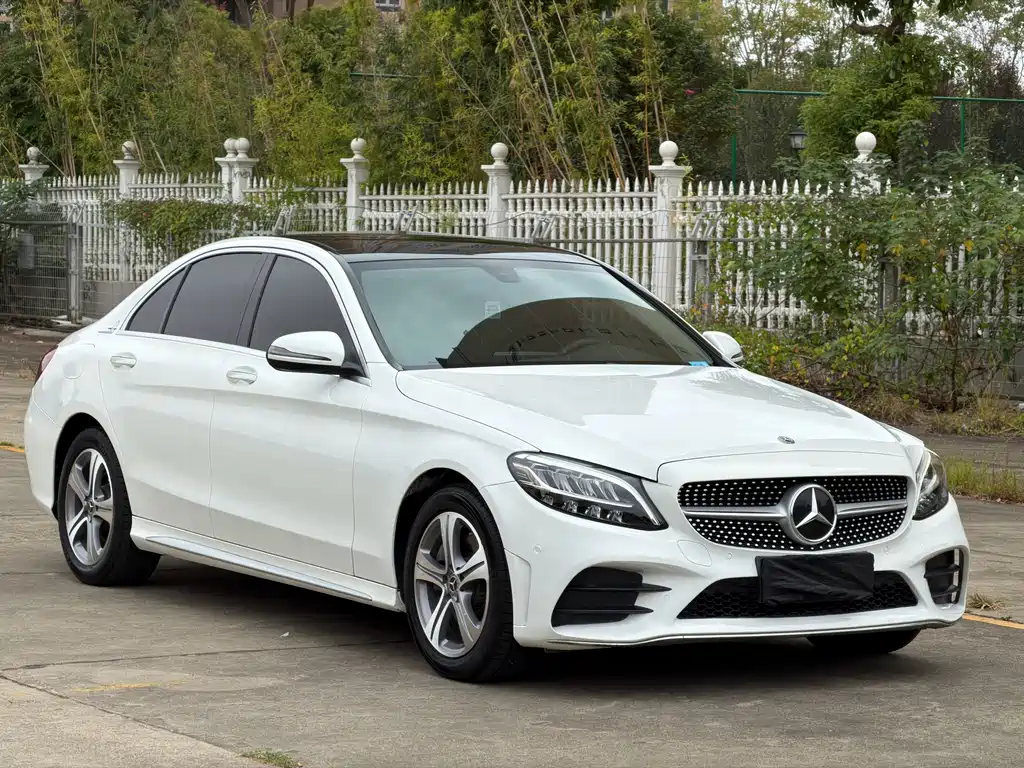 Mercedes-Benz C-Class — миниатюра 3