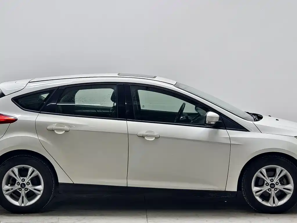 Ford Focus — миниатюра 8