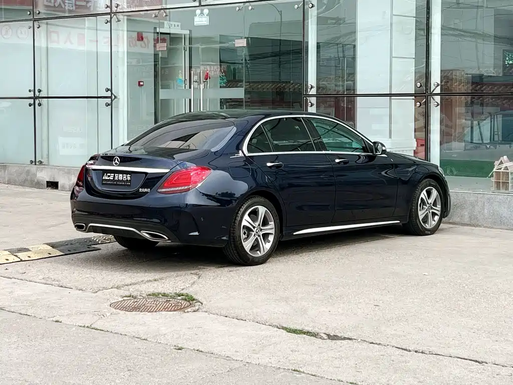Mercedes-Benz C-Class — миниатюра 4