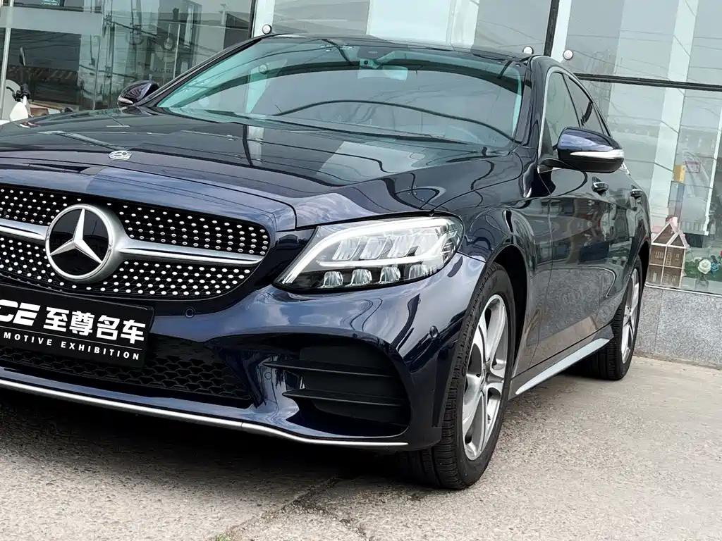 Mercedes-Benz C-Class — миниатюра 7