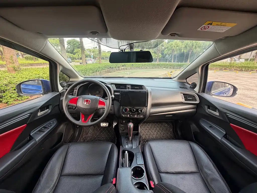 Honda Fit — миниатюра 7