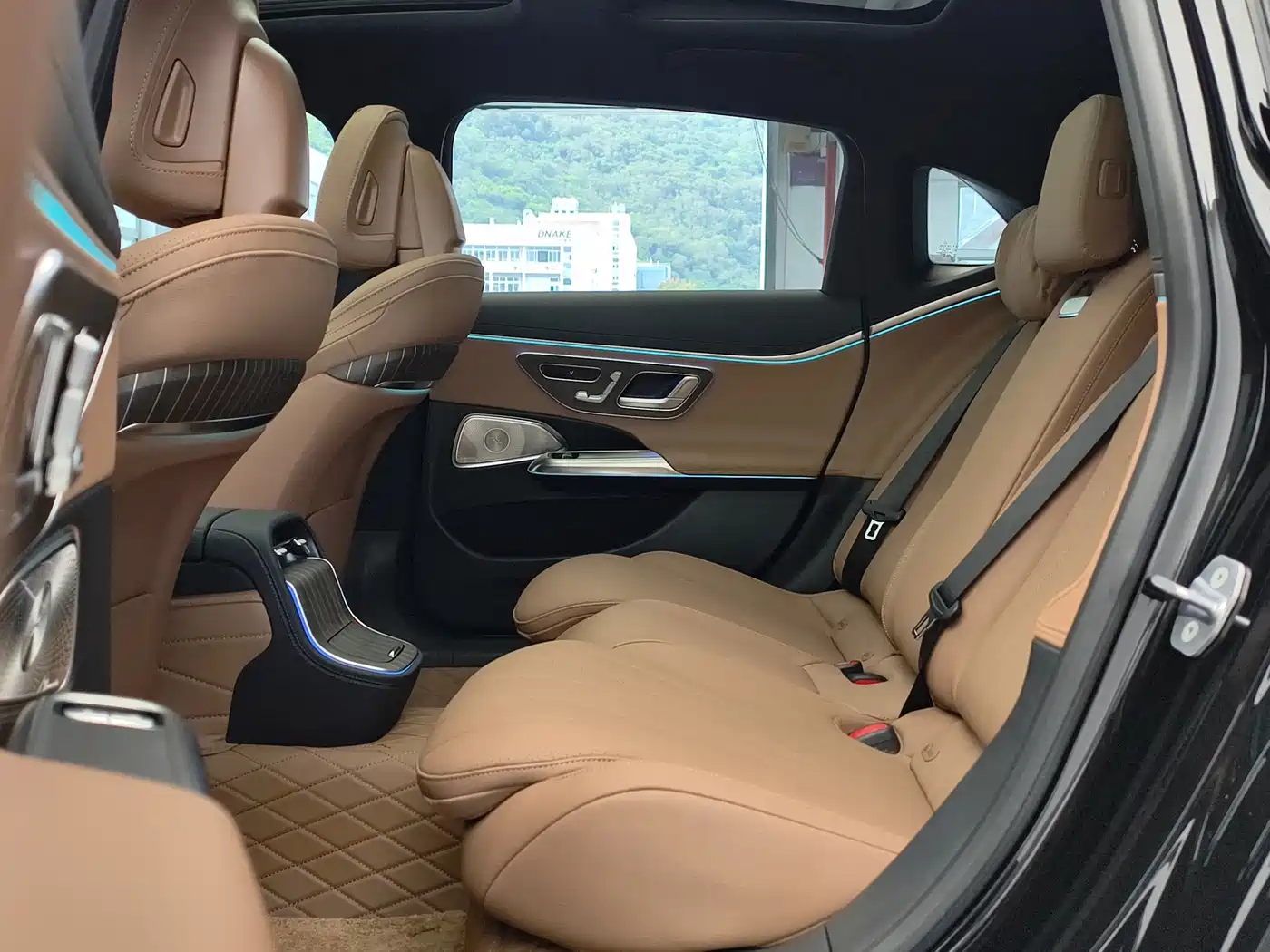 Mercedes-Benz E-Class id 4629051 из Китая 20