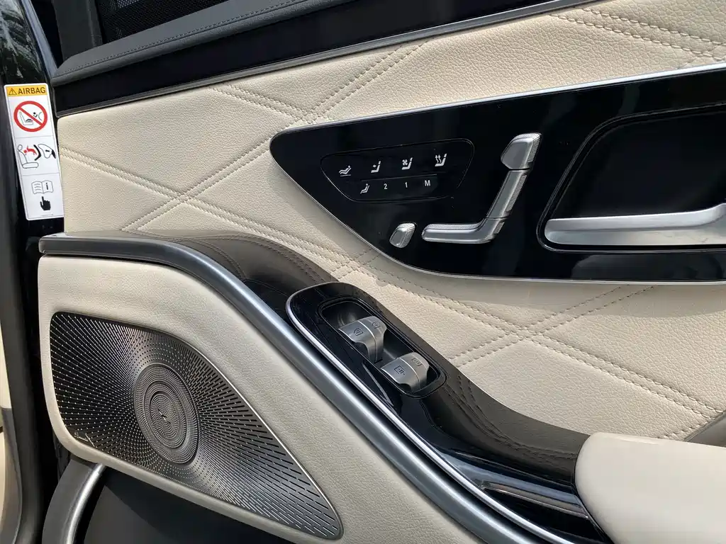 Mercedes-Benz S-Class — миниатюра 17