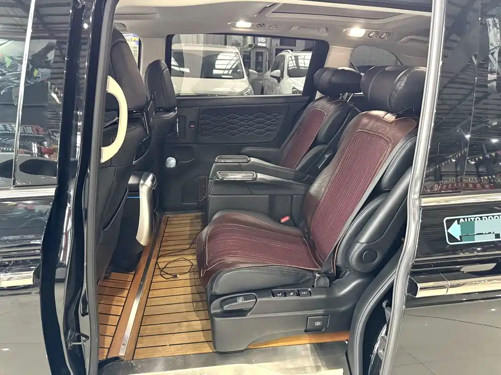 Honda Elysion — миниатюра 5