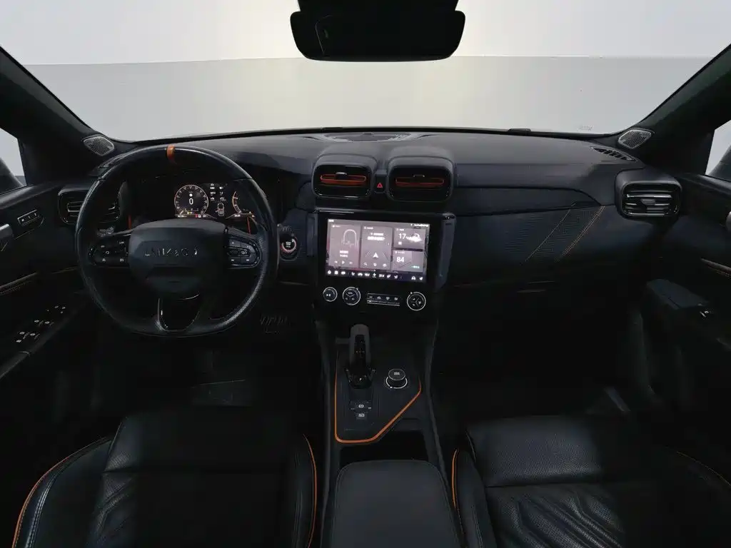 Lynk & Co 02 Hatchback — миниатюра 5