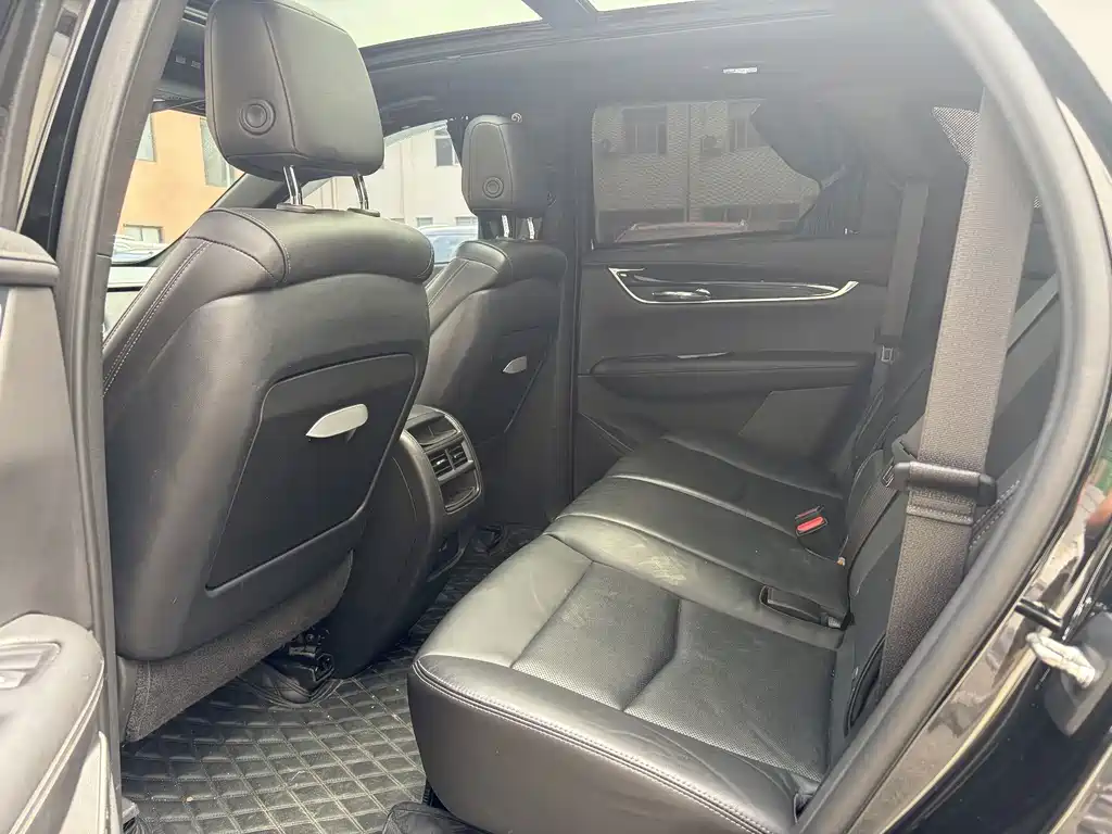 Cadillac XT5 — миниатюра 5