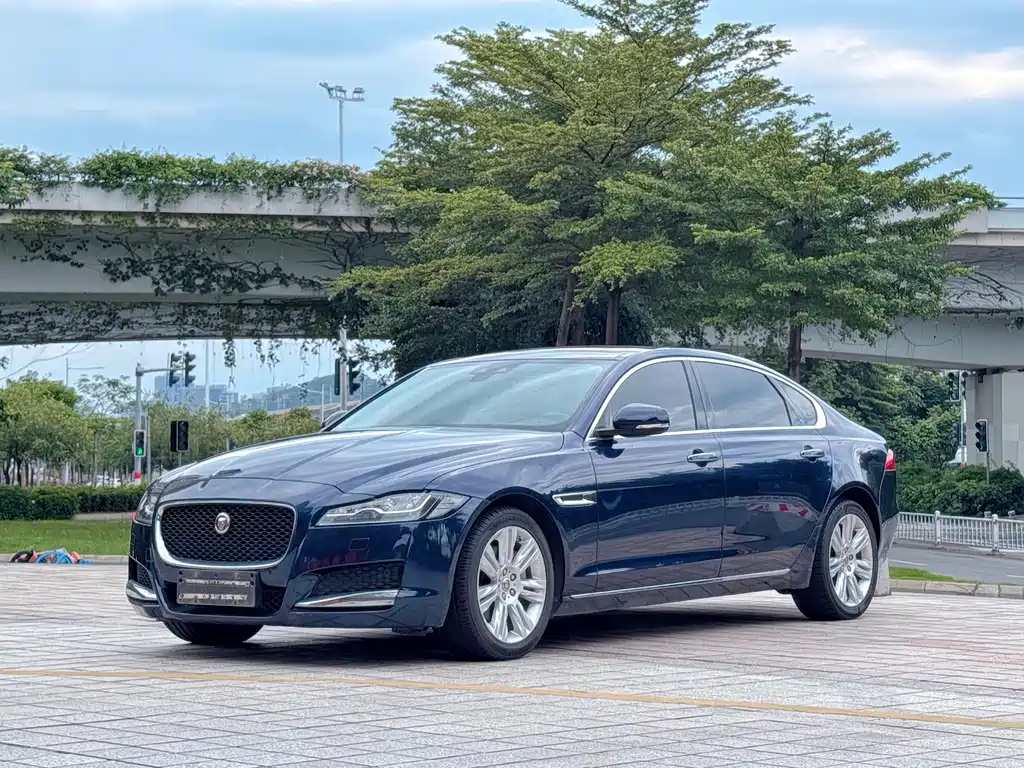 Jaguar XFL