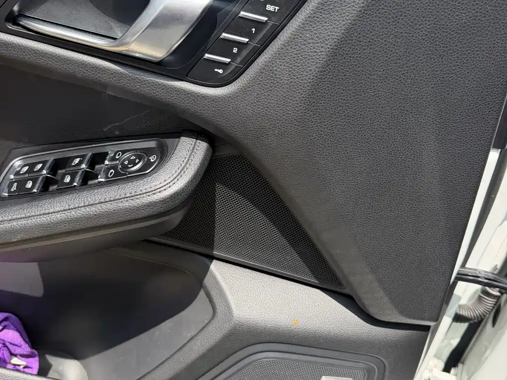 Porsche Macan — миниатюра 2