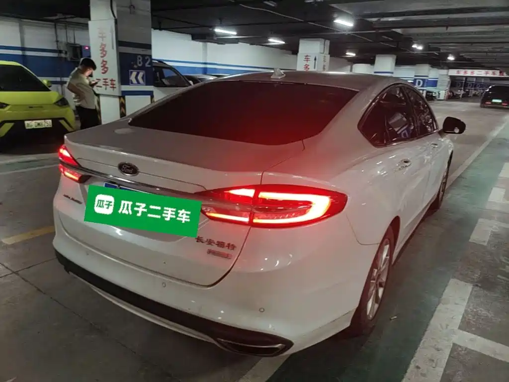 Ford Mondeo — миниатюра 7