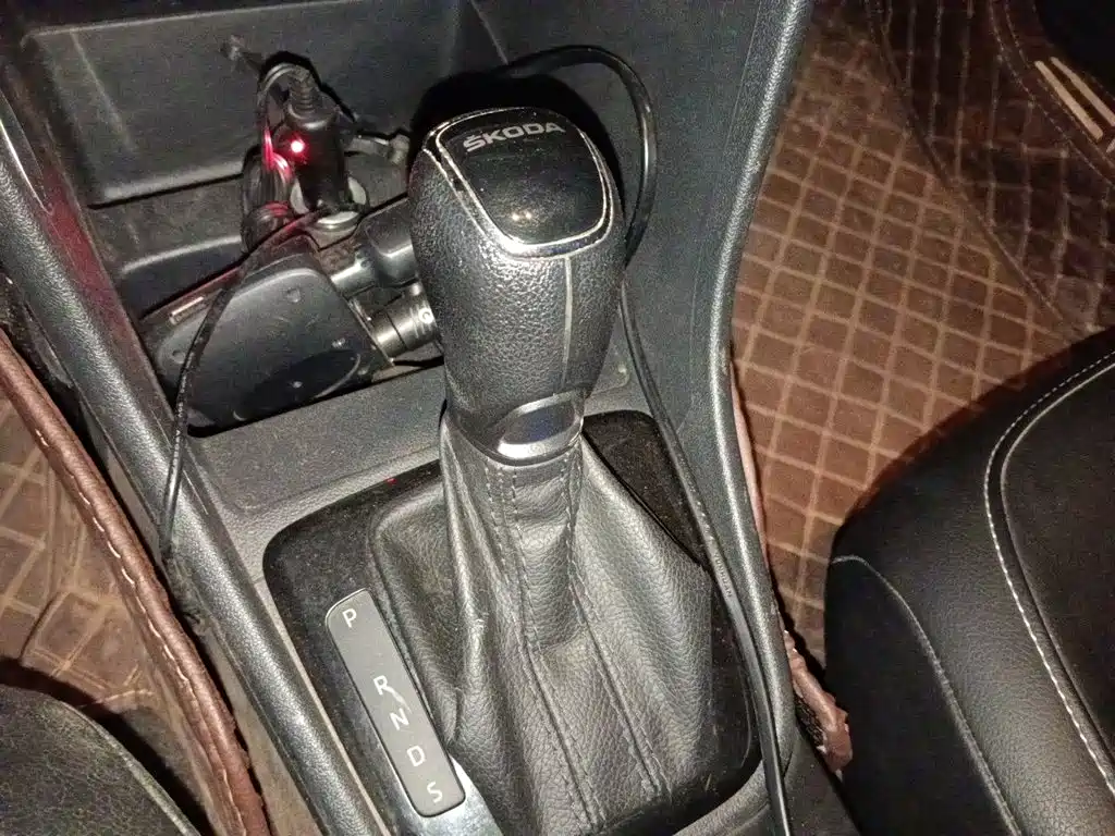 Skoda Rapid Spaceback — миниатюра 10