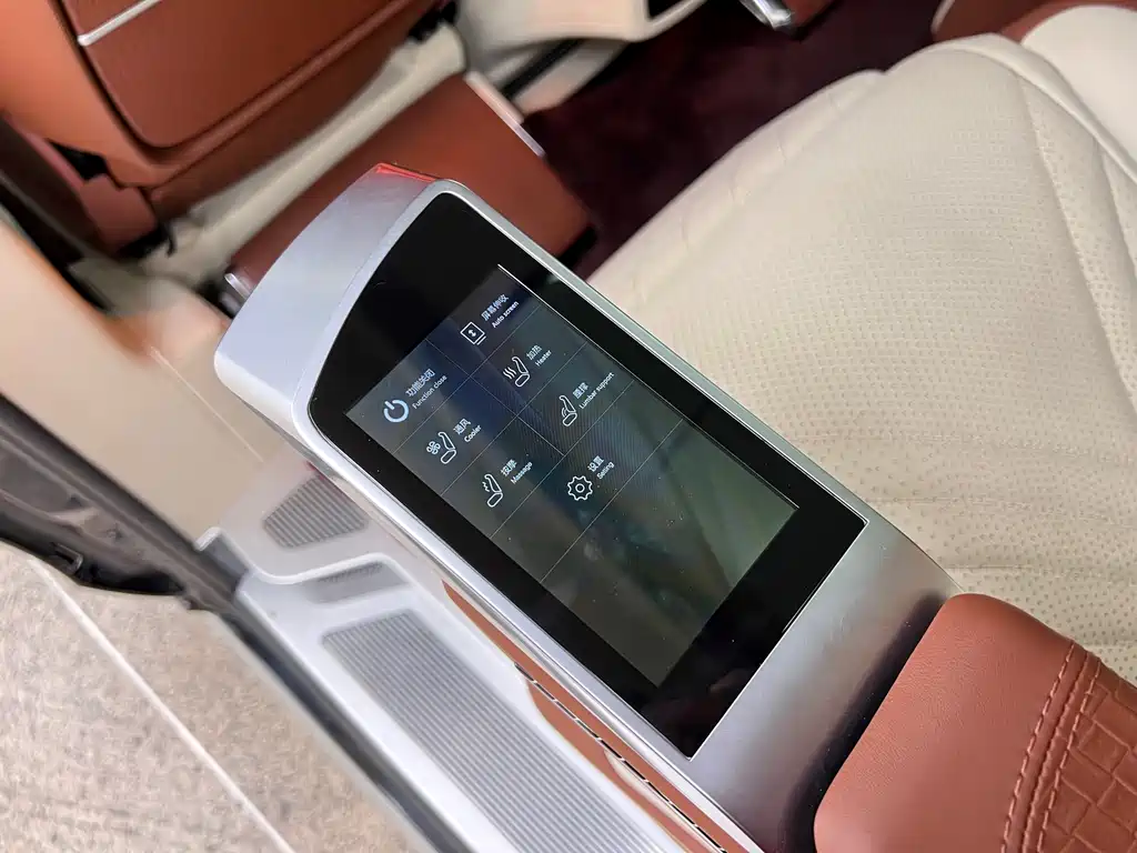 MERCEDES-BENZ V CLASS