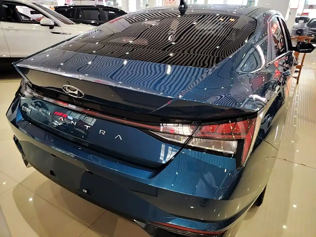 Hyundai Elantra — миниатюра 4