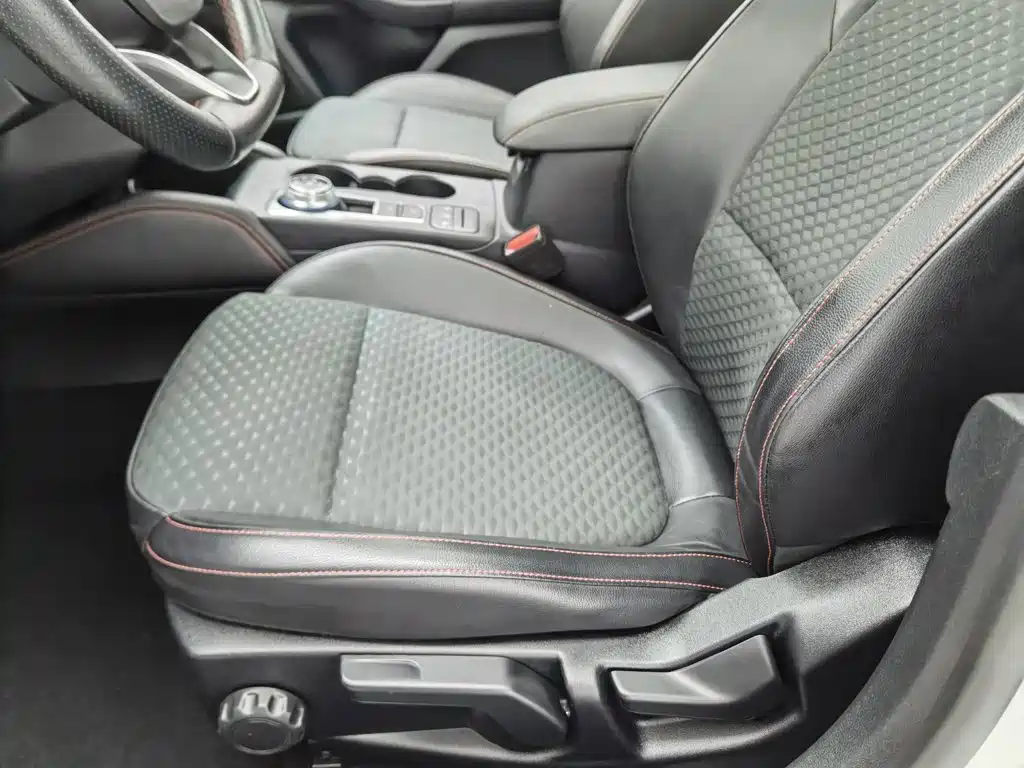 Ford Focus — миниатюра 20
