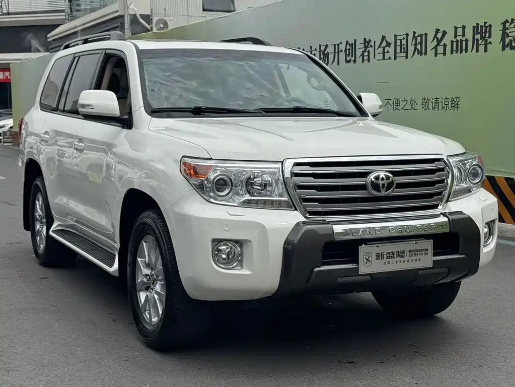 Toyota Land Cruiser 2013