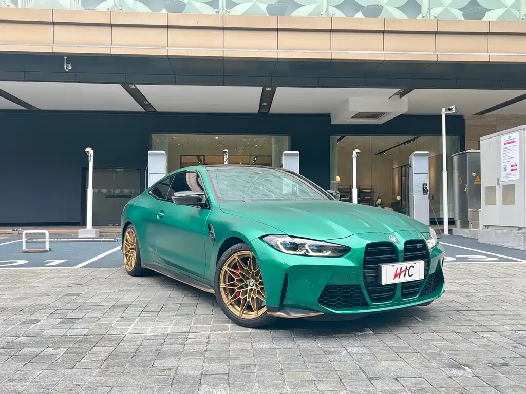 BMW  M4