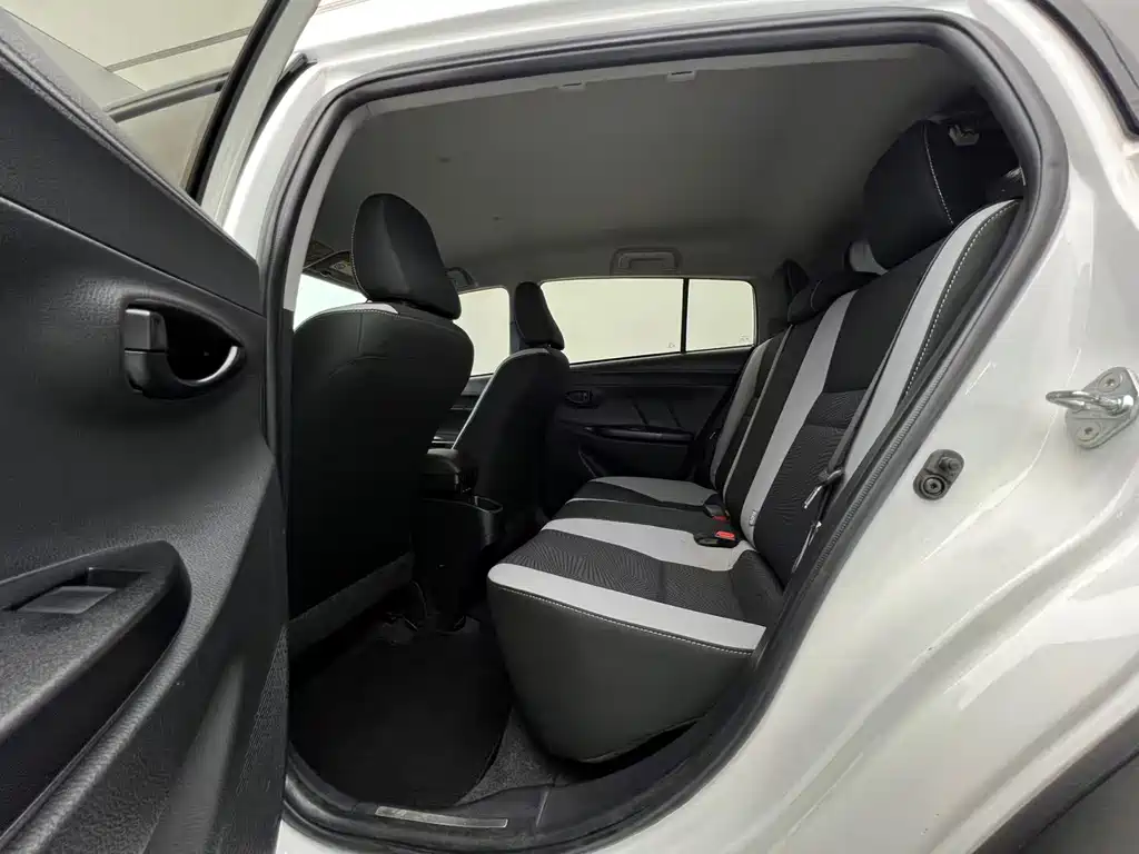 TOYOTA YARIS L ZHIXUAN