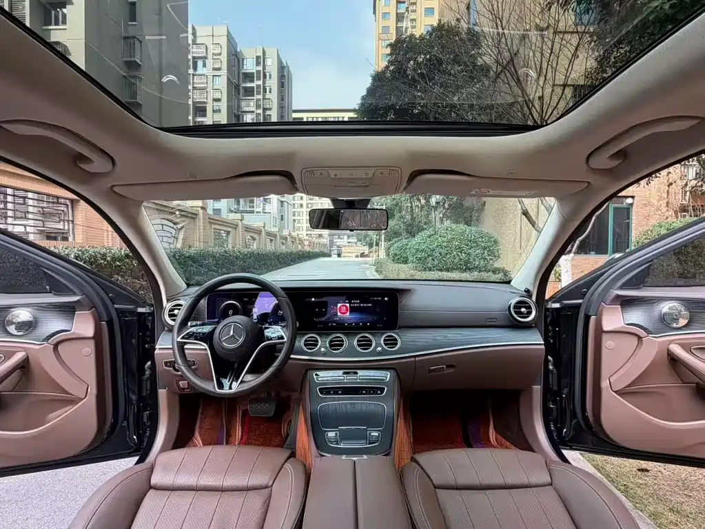 MERCEDES-BENZ E CLASS