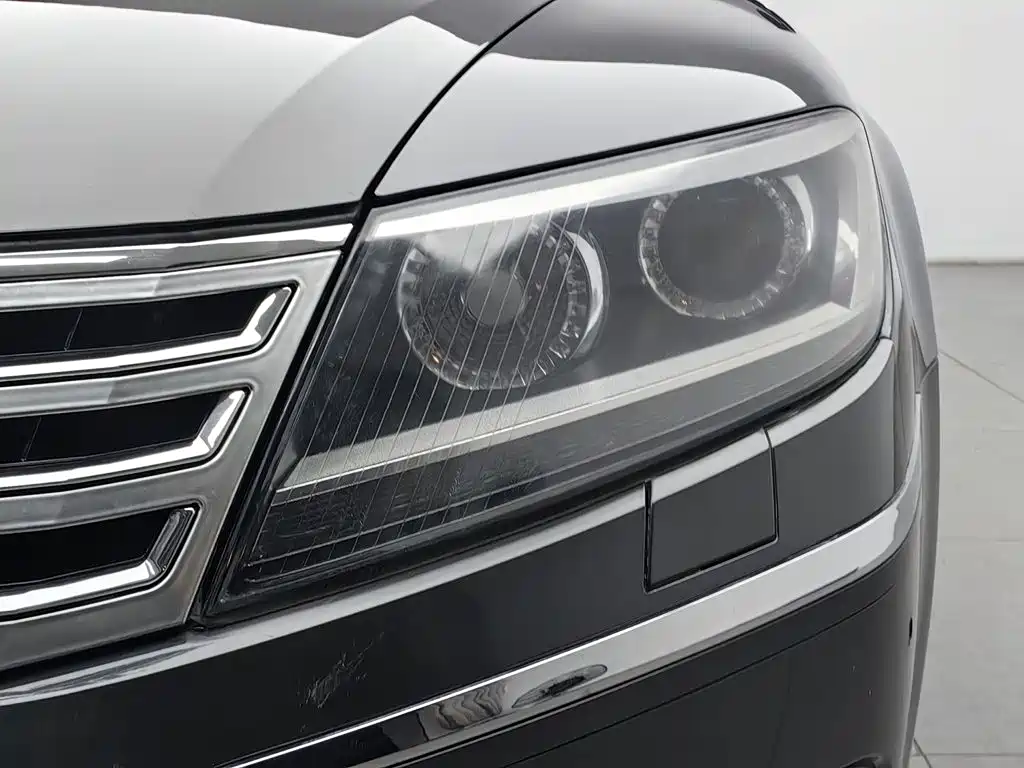 Volkswagen Phaeton — миниатюра 7