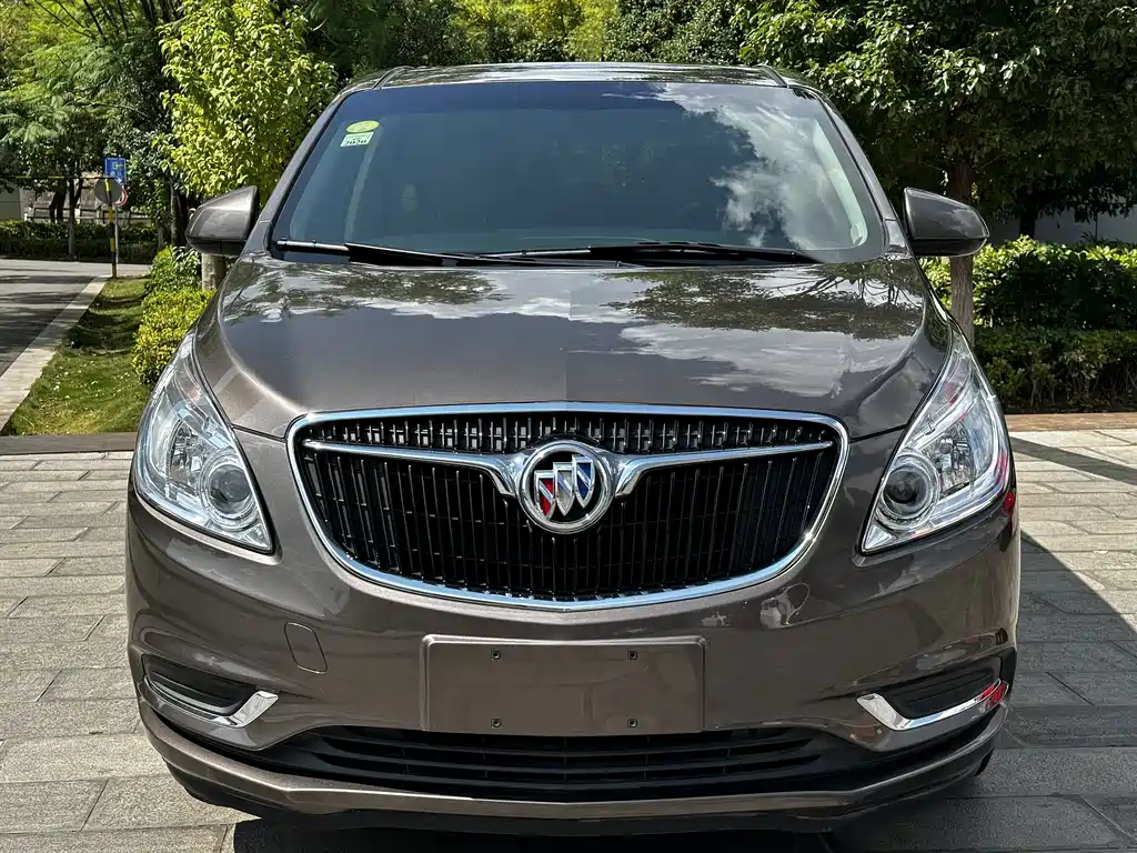 Buick GL8 — миниатюра 2