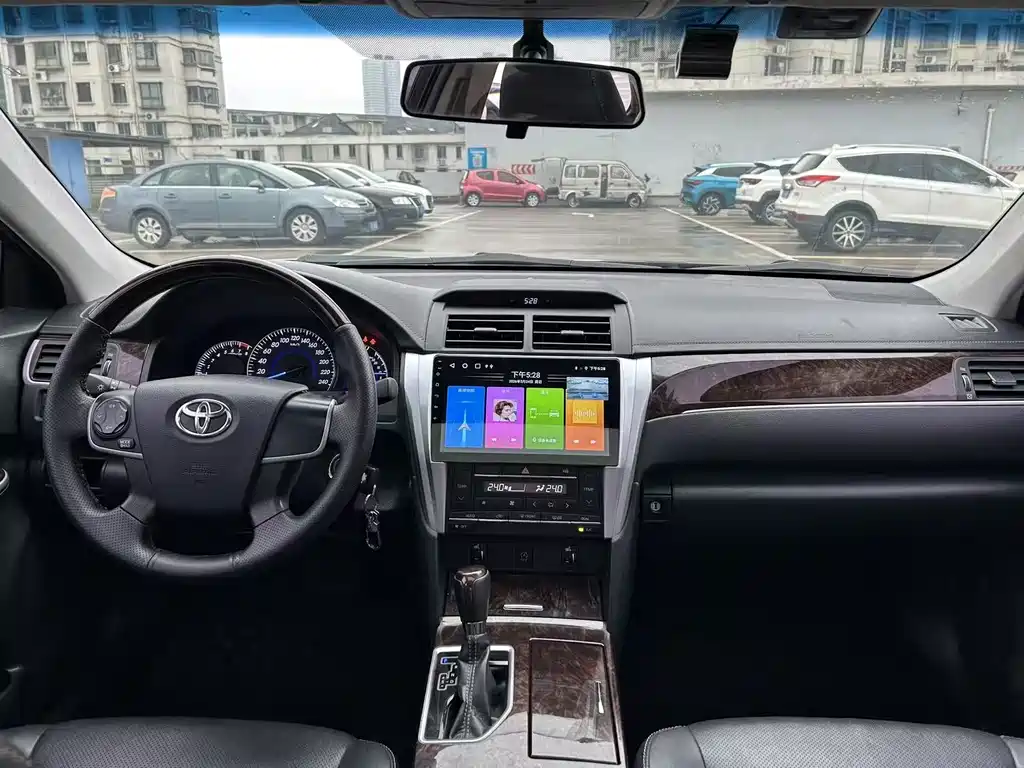 Toyota Camry 2016 2.0G Lead