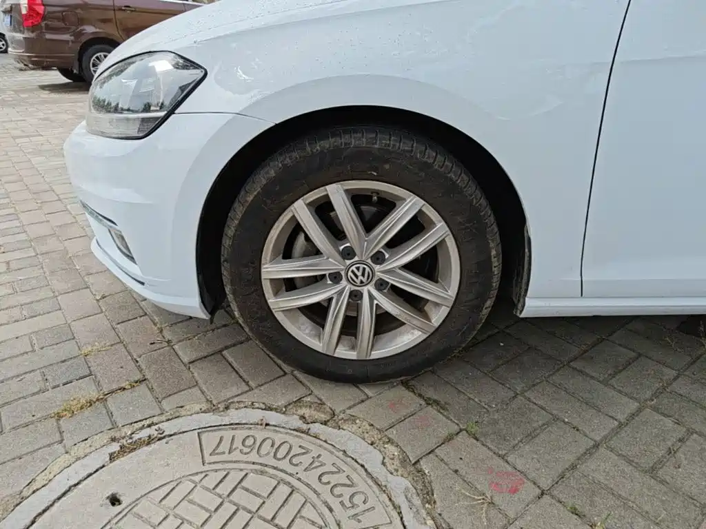 Volkswagen Golf — миниатюра 23