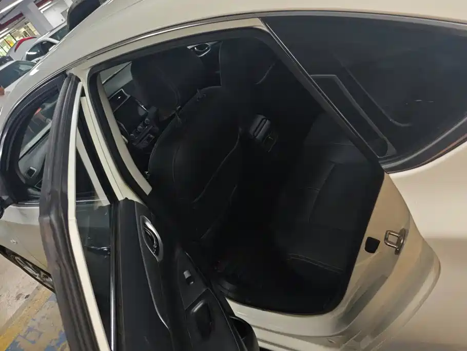 Nissan Sylphy — миниатюра 11